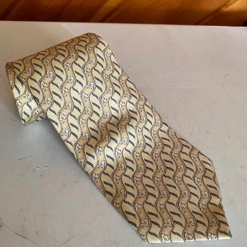 Angelo Villone Gold Leaf Wavy Stripe Silk Tie Made in Spain Italian Design